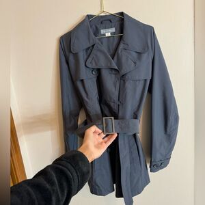 Woman’s Cutter Buck Rain Coat Size Medium Navy